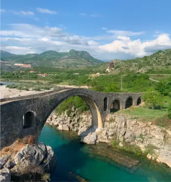 Pont de Mes en Albanie